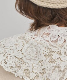 GRACE CONTINENTAL タッセル付レースカラー