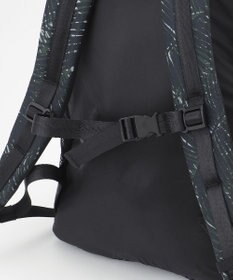 JOSEPH ABBOUD MOUNTAIN 【UNISEX】3Dエンボスリーフ バックパック