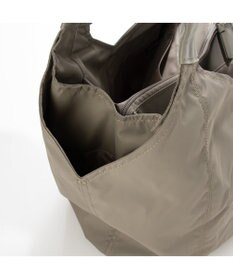 Y'SACCS リサイクルナイロン　ふんわりトート　Mサイズ