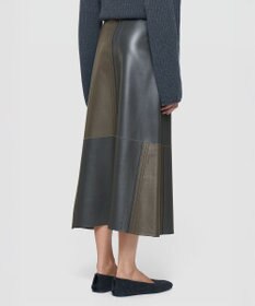 JOSEPH オーバーレイナッパ　レザースカート