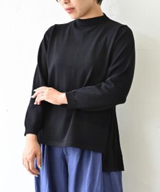 muuc 〈コットン100％強撚糸〉〈通気性が高いドライタッチな素材〉袖口ケーブル模様編み フレアーシルエット後ろプリーツ ハイネックプルオーバー