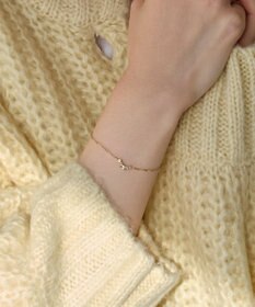 Phoebe Vラインビジューブレスレット