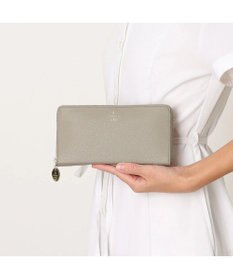 LANVIN en Bleu メラニー ラウンドファスナー長財布