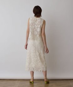 GRACE CONTINENTAL クロシュ刺繍トップ