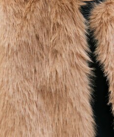 BEIGE， 【Precious 11月号掲載】ELSA / フェイクファージレ