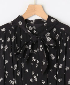 組曲 L ギャザーライトデシンボウタイ付き ワンピース