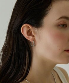 Phoebe 〈金属アレルギー対応〉デイリーニュアンスフープピアス　シルバー　ステンレス