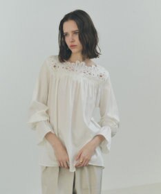 YECCA VECCA フラワーレースブラウス