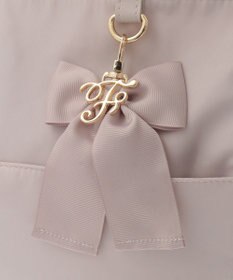Maison de FLEUR 撥水加工リボンチャームマルチポケットトートM