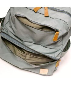 Regalo Felice 【ポケット充実 / A4サイズ対応 / 軽量】リュック / REGALO