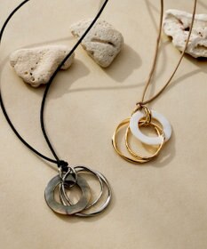 23区 リングシェル ネックレス ホワイト系