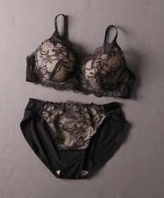 Wing ブラジャー 立体感のあるバストをメイク ふっくらデコルテ きれいな谷間 ブラのズレ・浮きを軽減 【ハイライトブラ】 ブラ CB4000 ウイング／ワコール