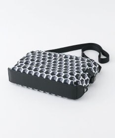 Y'SACCS キュービックモノグラム　スクエアショルダー