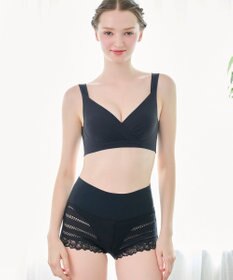 BRADELIS New York 【BRADELIS Me / ノンワイヤー】オールインワンライトブラ 軽い着け心地で快適に補正するブラジャー 谷間メイク