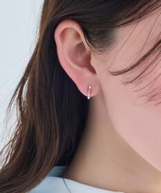 Phoebe 【金属アレルギー対応/痛くないシリーズ】ツイストバービジューライトフィットイヤリング　シャンパンゴールド