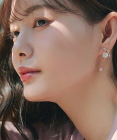 Tiaclasse 【金属アレルギー対応】 シアーフラワードロップピアス