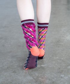 COQ LESSER TALE ラメリバーシブルファーソックス