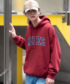 WEGO 【ユニセックス着用ITEM/SMLサイズ展開】グラフィックロゴプルパーカー