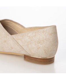 ing <ing>Vカットフラットシューズ