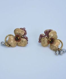 monshiro 【パール】ビオラ ピアス（レッド）