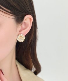 Phoebe フレグラントフラワーメタルイヤリング