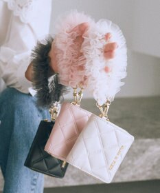 Maison de FLEUR チュールストラップウォレット