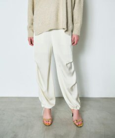 GRACE CONTINENTAL サテンワークパンツ