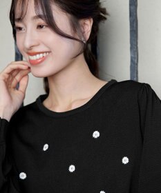 Tiaclasse 【洗える】フラワー刺繍ニットトップス