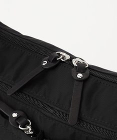 Y'SACCS トリプルポケットベーシックショルダー