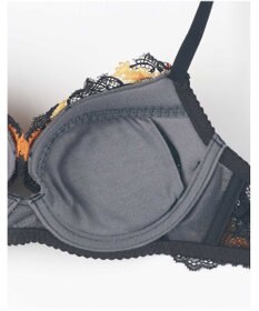 une nana cool 【ねこと魔女の世界を表現】 魔女の猫ブラ