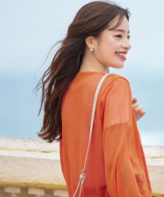 Tiaclasse 捻じりフープパール付きピアス