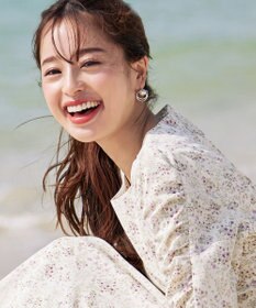 Tiaclasse 捻じりフープパール付きピアス