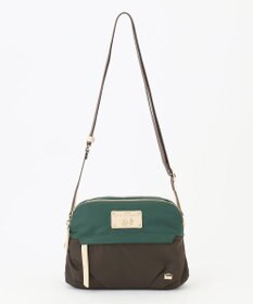 LA BAGAGERIE ウォータープルーフナイロン　スクエアショルダー