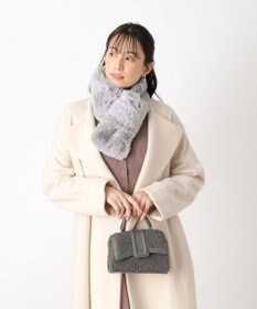 MOONBAT 【WEB限定】FURLA スノートップ チャーム付きフェイクファーマフラー