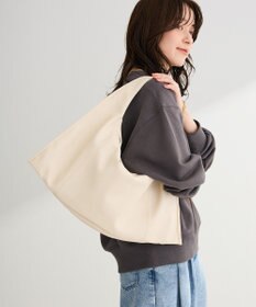 Green Parks トライアングルショルダーバッグ