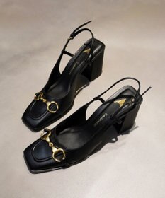 INTER-CHAUSSURES 【CARRANO】ホースビットバックストラップパンプス