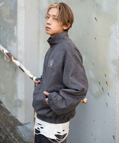 WEGO 【ユニセックス着用ITEM/MLサイズ展開】フェイクスウェードロゴスウィングトップ