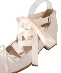 Maison de FLEUR レースアップサテンパンプス