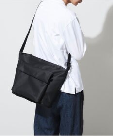 Y'SACCS 【DRY Pack】防水フラップスクエアショルダー