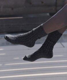 Tiaclasse ケーブル柄編みソックス