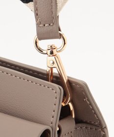 LA BAGAGERIE 【maison vert】 【超軽量！】フラップスマートショルダー