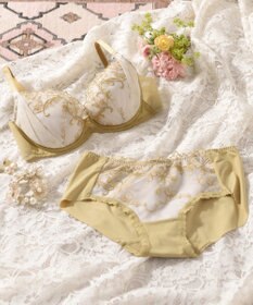 Wing 【エアリーソフトブラ】　ふんわりエアリーな着用感　脇から背中すっきり　ウイング／ワコール　KB2202