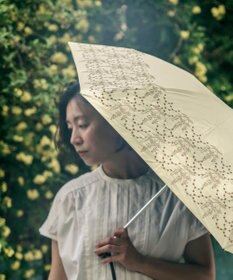 UVカット率99%以上・一級遮光生地・晴雨兼用〉イラカ刺繍の日傘 