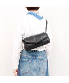 UNBILLION カカトゥ kakatoo / パテッドロールバッグ