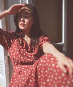 Feroux カシュクールデザイン 小花プリントワンピース