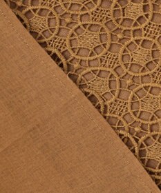 自由区 【ドラマ「明日はもっと いい日になる」着用】【洗える】ジオメトリックフラワーレースクロップド丈シャツ ブラウス