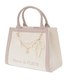 Maison de FLEUR チャーム付きスクエア2Wayバッグ