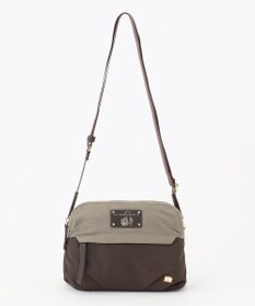 LA BAGAGERIE ウォータープルーフナイロン　スクエアショルダー