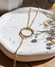 Tiaclasse 【日本製】キラキラ輝く石付きの大人カジュアルなフープ＆バーネックレス