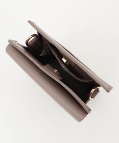 LA BAGAGERIE 【maison vert】 【超軽量！】フラップスマートショルダー